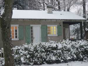 Gîte chalet de Cros en hiver